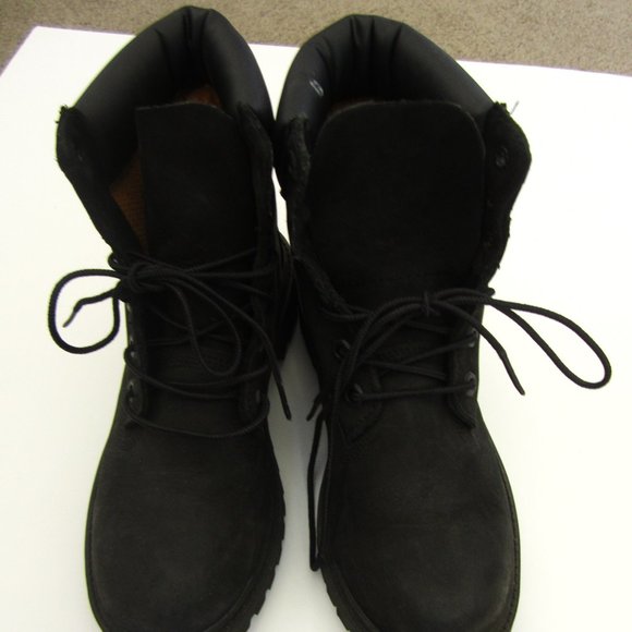 NWOT,  Black Suede Men\'s Size 5 main image 5